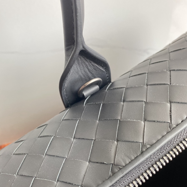 ボッテガヴェネタバッグ着用イメージ